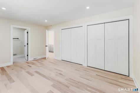 7 Queens Peak Canton CT 06019