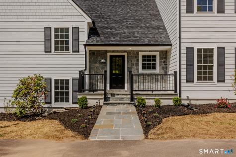 7 Queens Peak Canton CT 06019