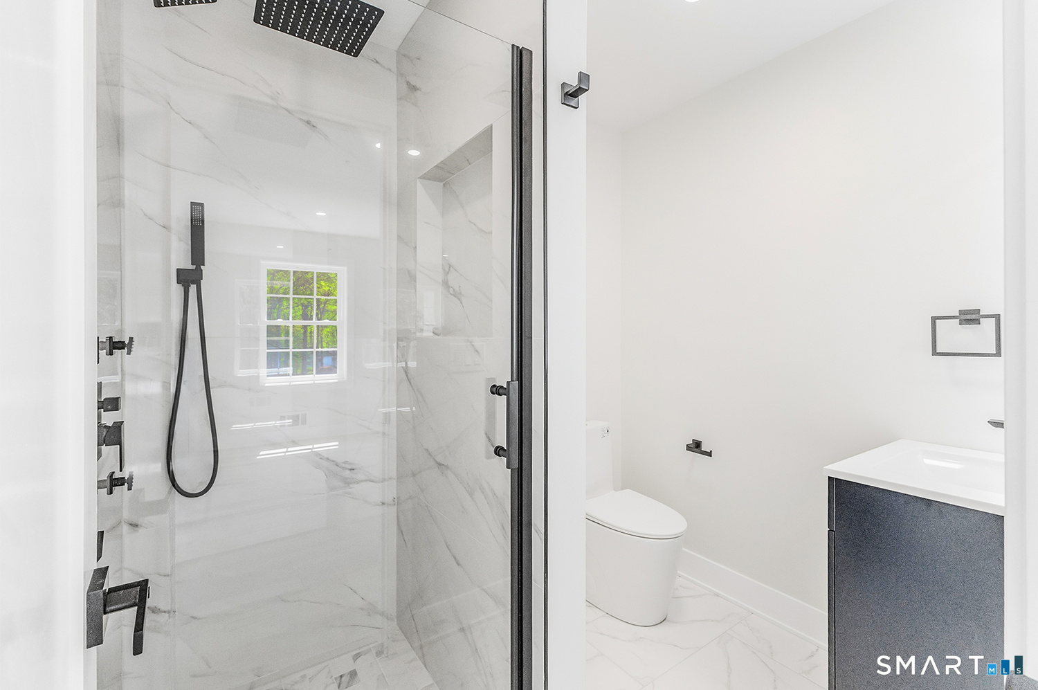 7 Queens Peak Canton CT 06019
