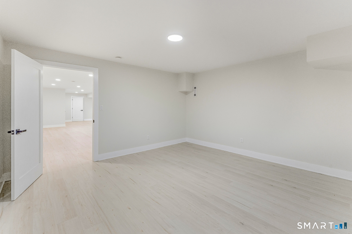 7 Queens Peak Canton CT 06019