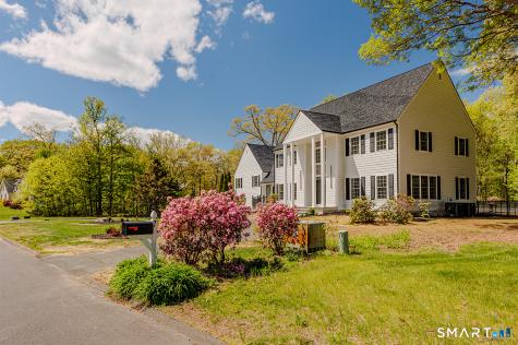 7 Queens Peak Canton CT 06019