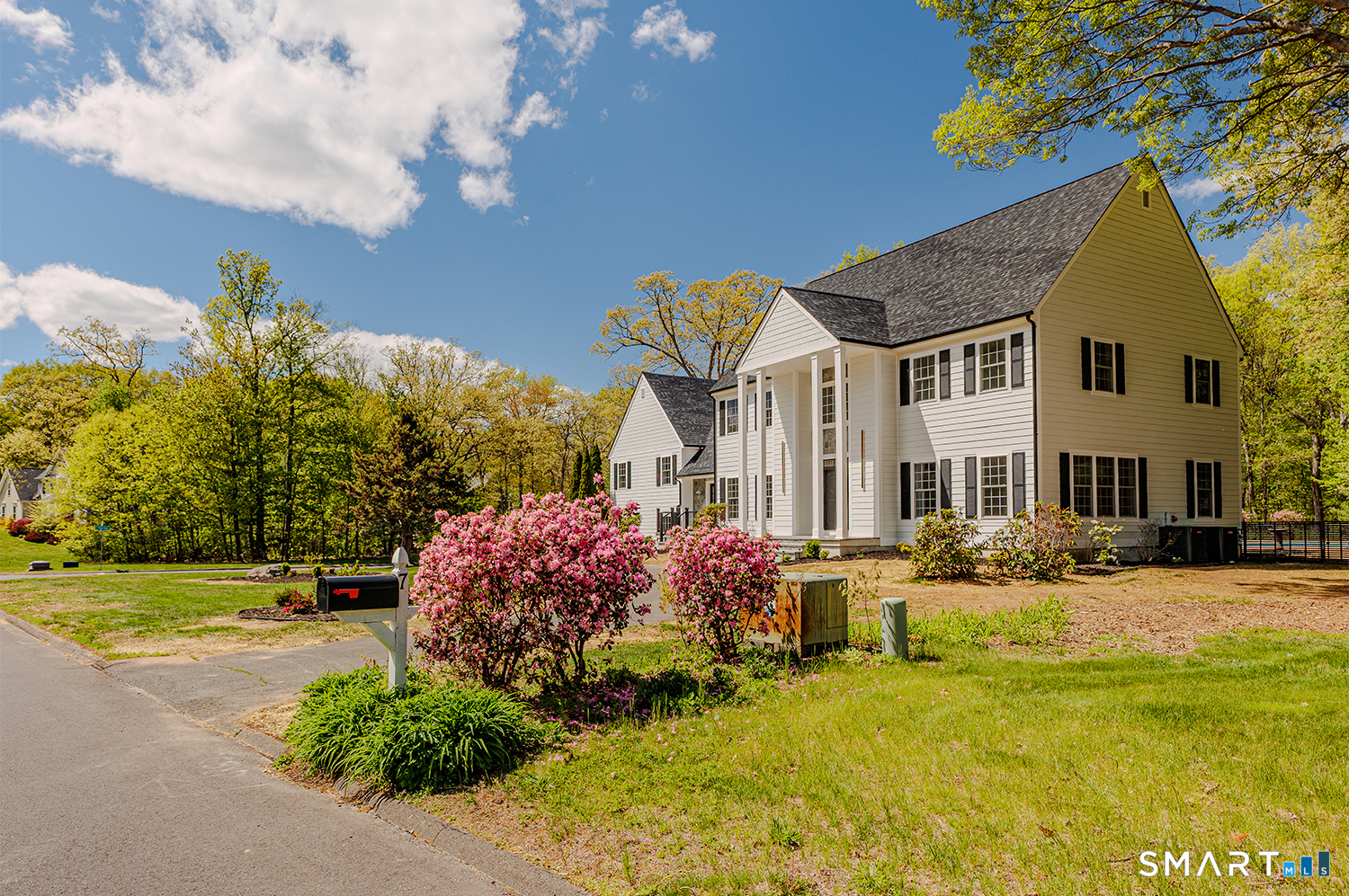 7 Queens Peak Canton CT 06019