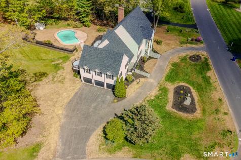7 Queens Peak Canton CT 06019