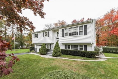 20 Schoolhouse Drive Danbury CT 06811