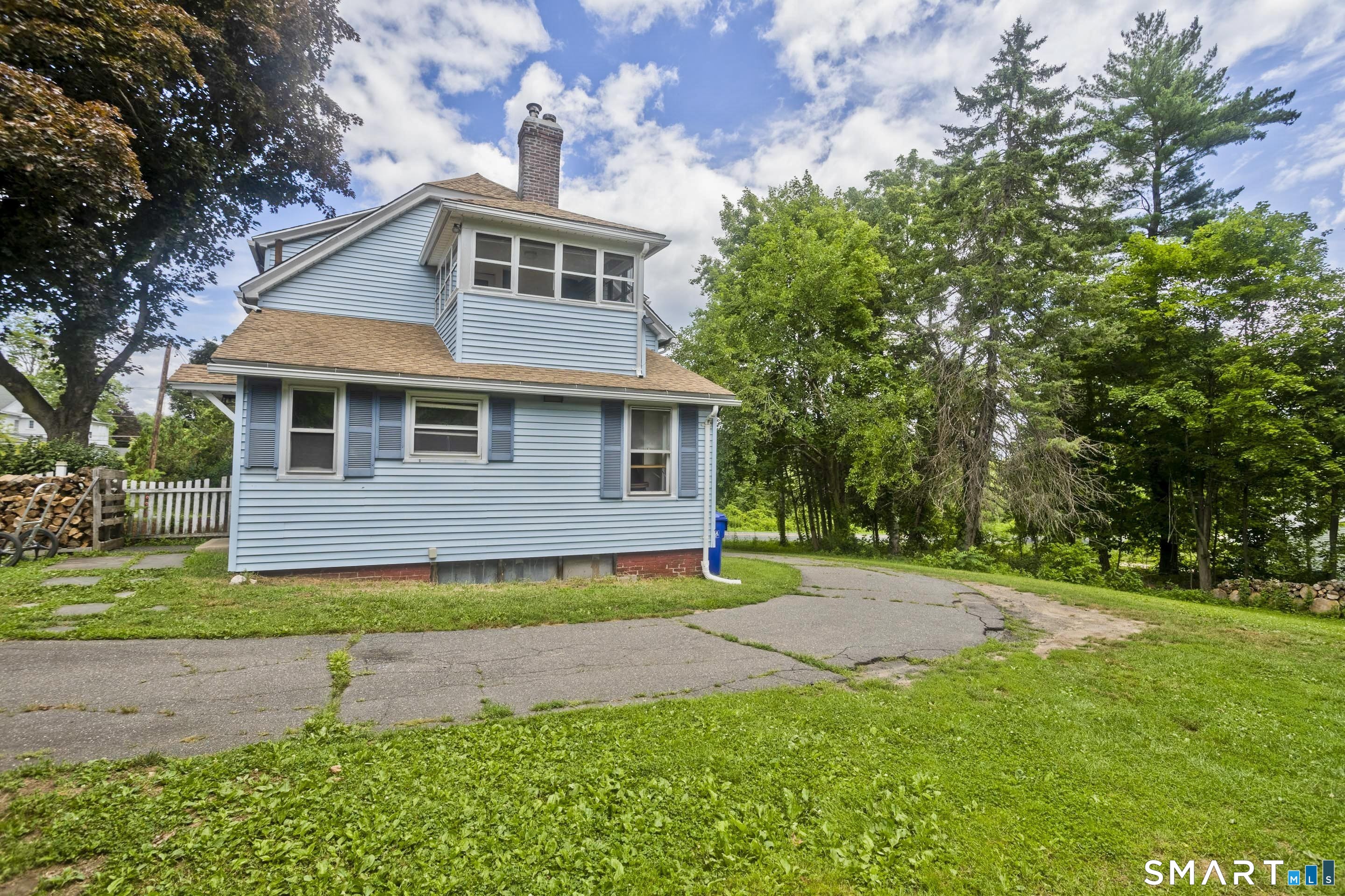 320 Mapleton Avenue Suffield CT 06078