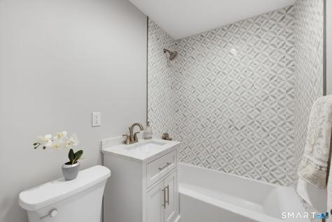 11 Elmhurst Circle West Hartford CT 06110
