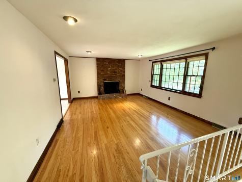 75 Masna Place Stratford CT 06614