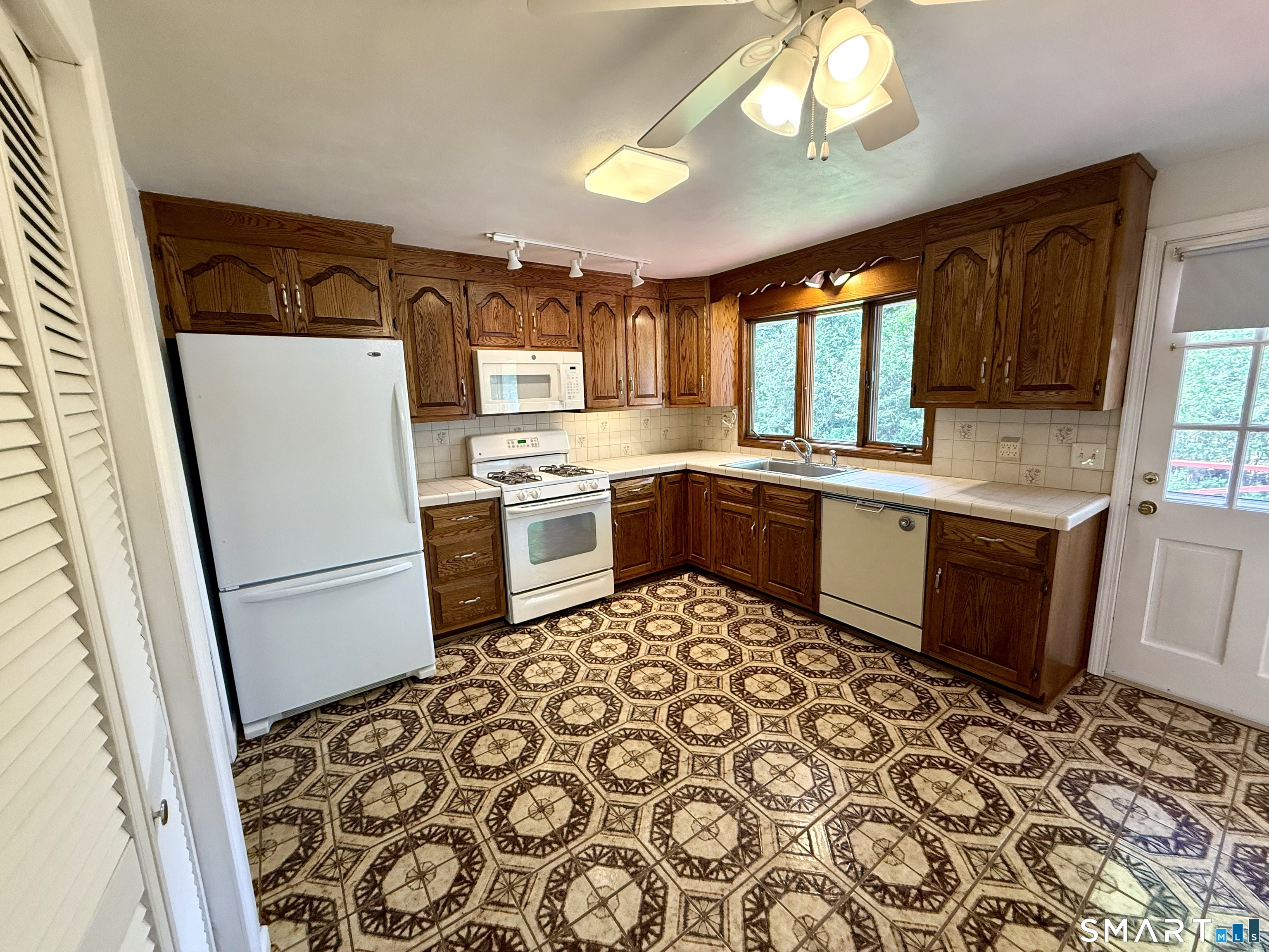 75 Masna Place Stratford CT 06614
