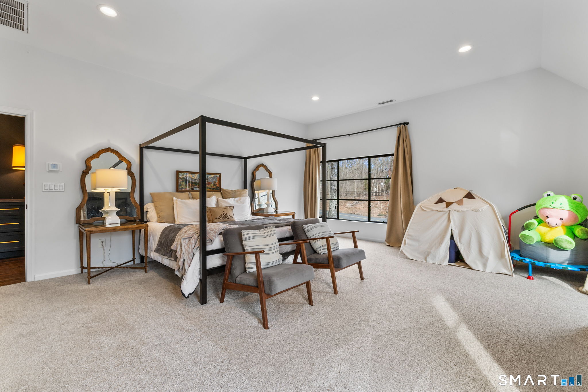 326 Thayer Pond Road Wilton CT 06897