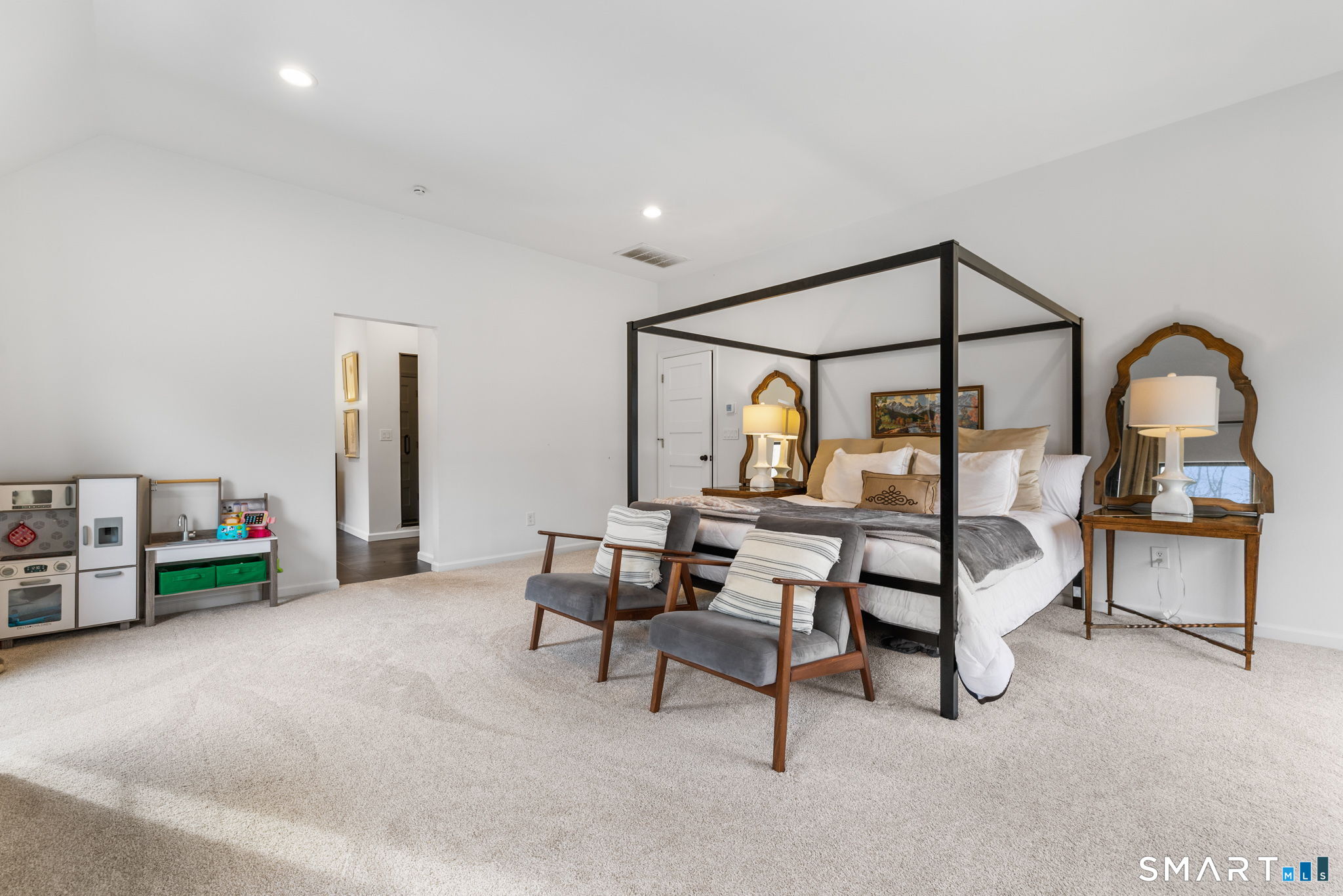 326 Thayer Pond Road Wilton CT 06897
