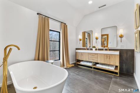 326 Thayer Pond Road Wilton CT 06897