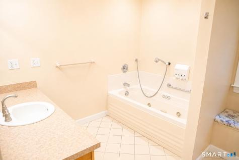 46 Washington Drive Middlebury CT 06762