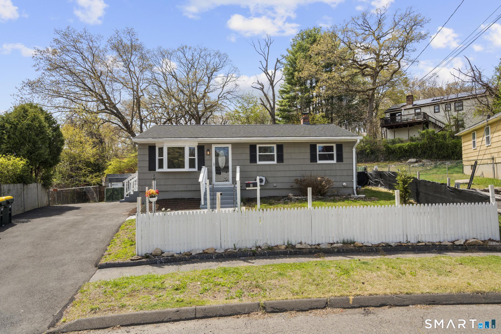 5 Elaine Drive Ansonia CT 06401