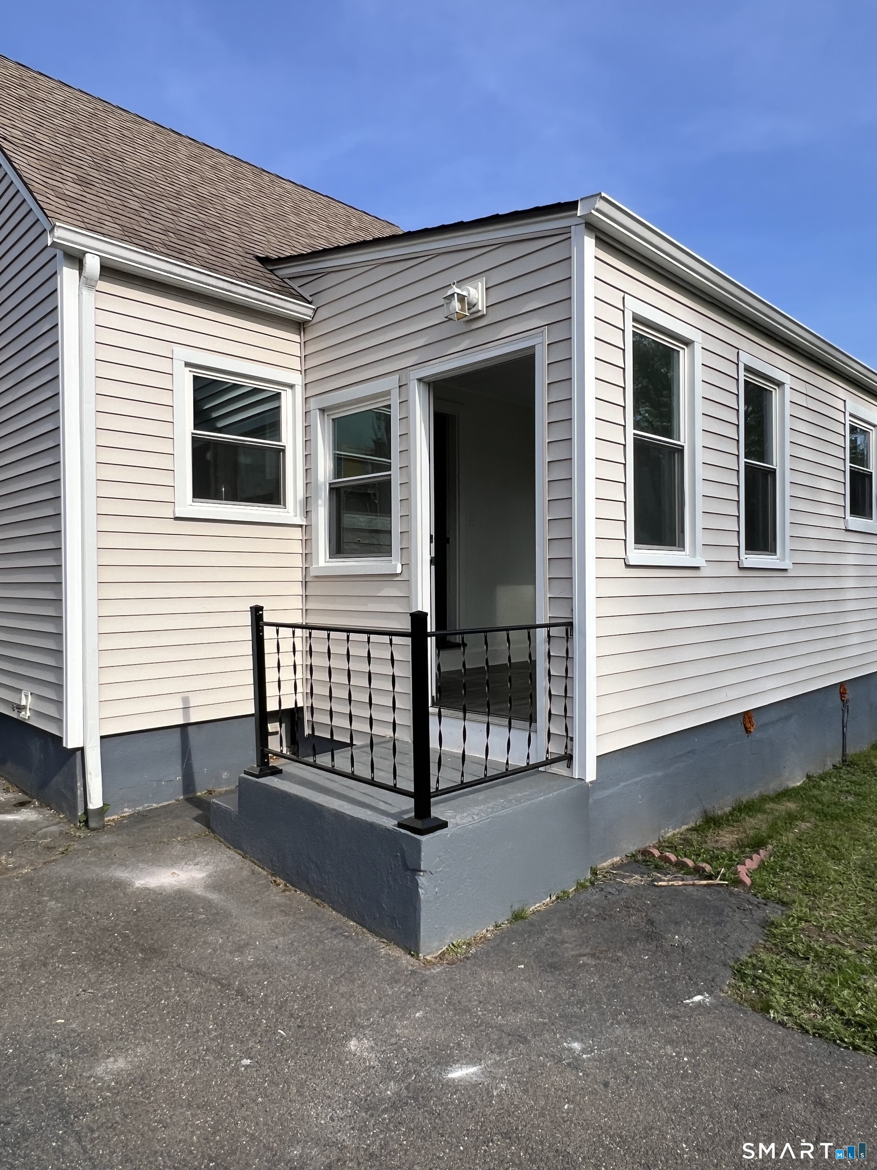 25 Ann Street East Hartford CT 06108