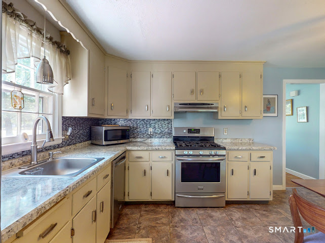 90 Old Brickyard Lane Berlin CT 06037