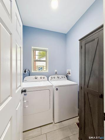 21 Birge Avenue Windsor Locks CT 06096