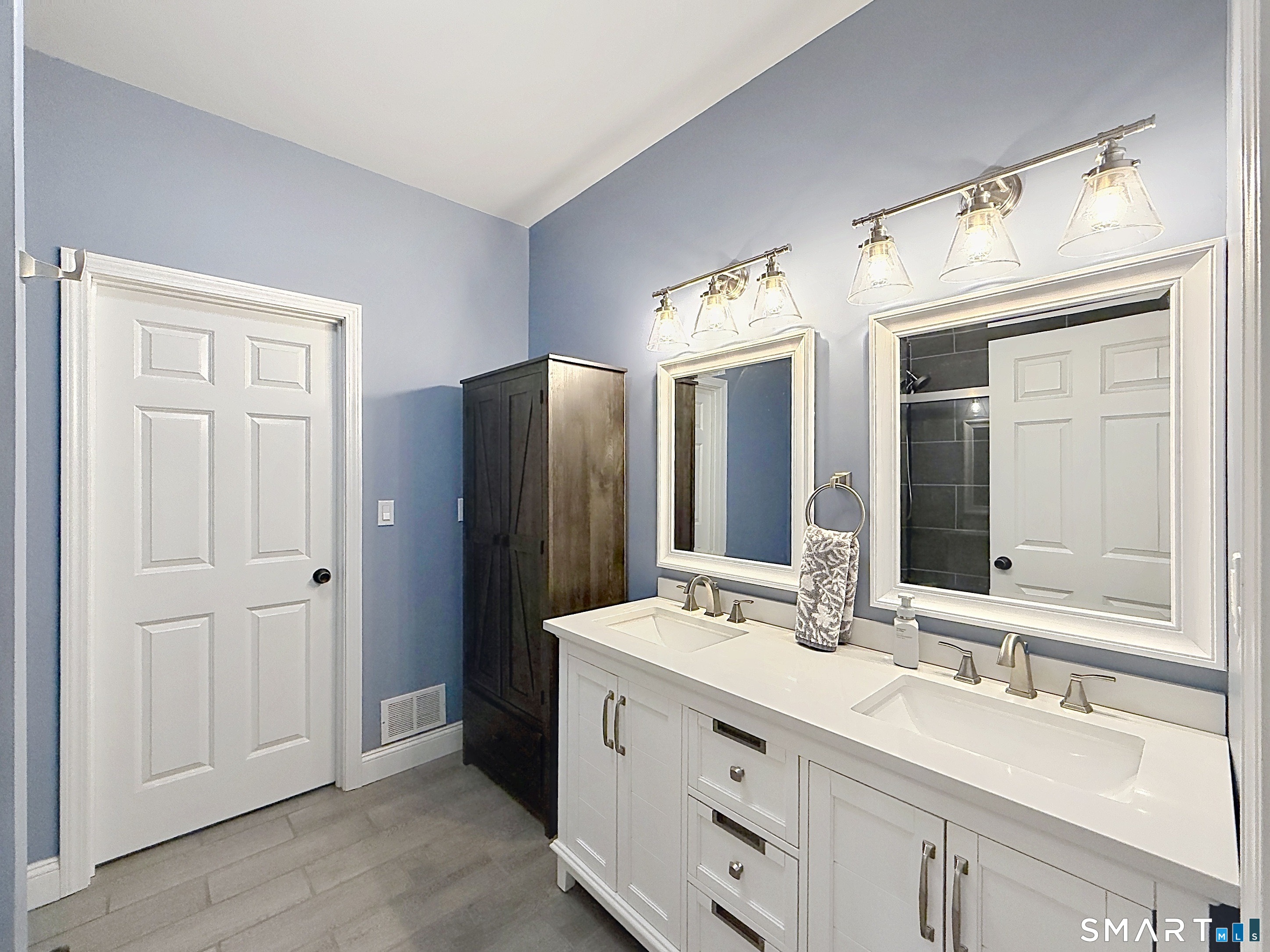 21 Birge Avenue Windsor Locks CT 06096