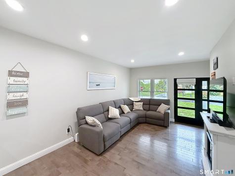 21 Birge Avenue Windsor Locks CT 06096