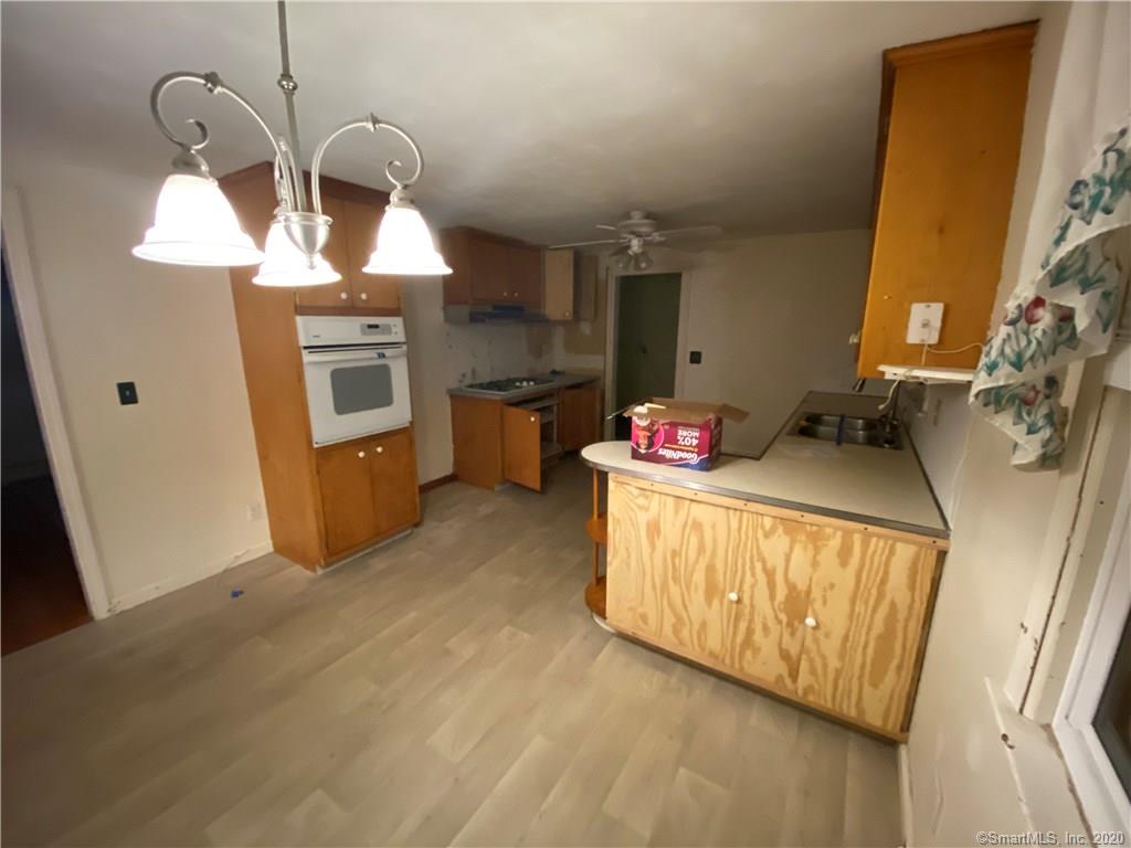 15 Grove Road Enfield CT 06082
