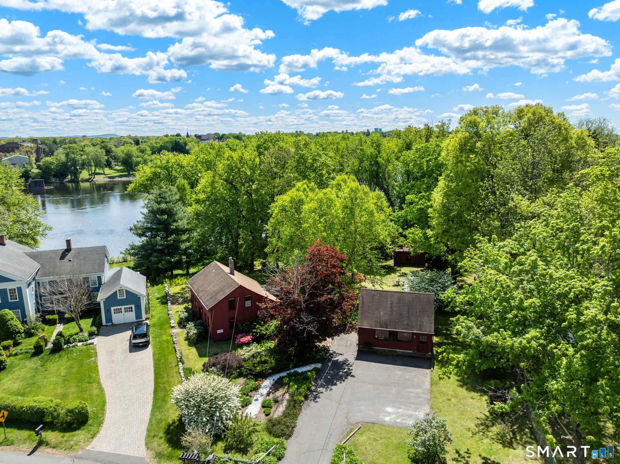 921 Thompsonville Road Suffield CT 06078