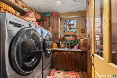 921 Thompsonville Road Suffield CT 06078