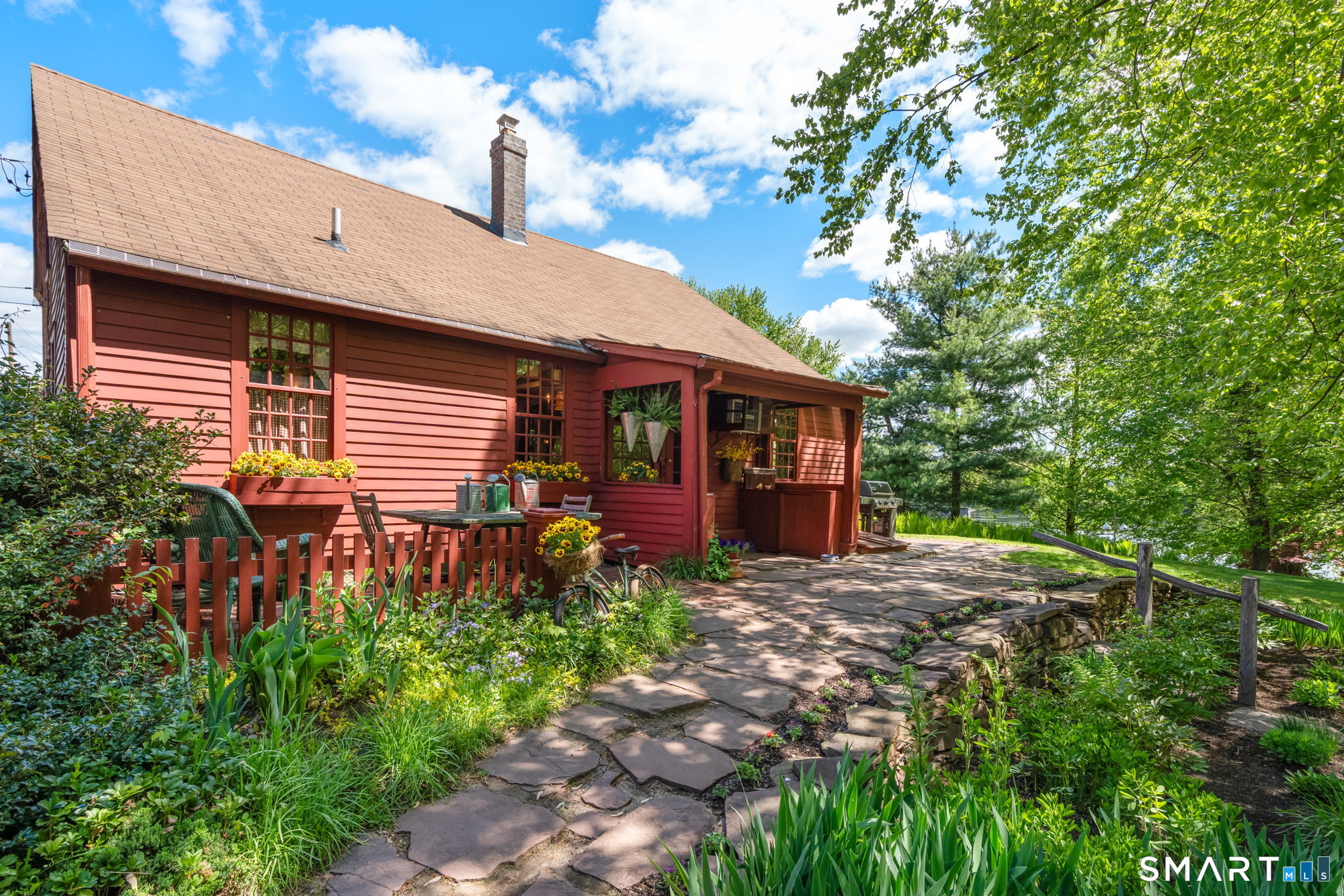 921 Thompsonville Road Suffield CT 06078