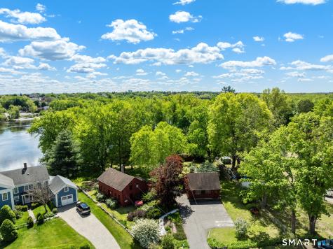 921 Thompsonville Road Suffield CT 06078