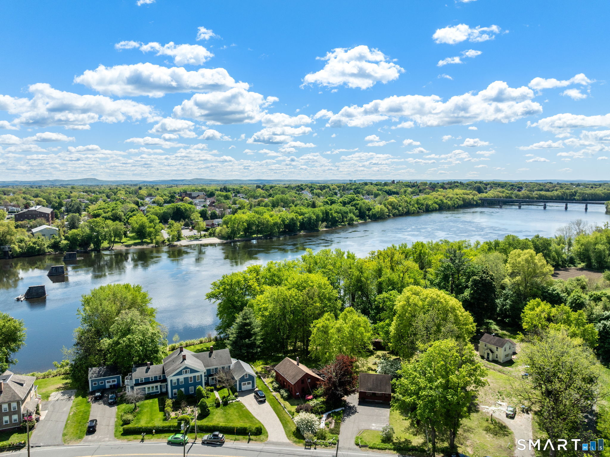 921 Thompsonville Road Suffield CT 06078