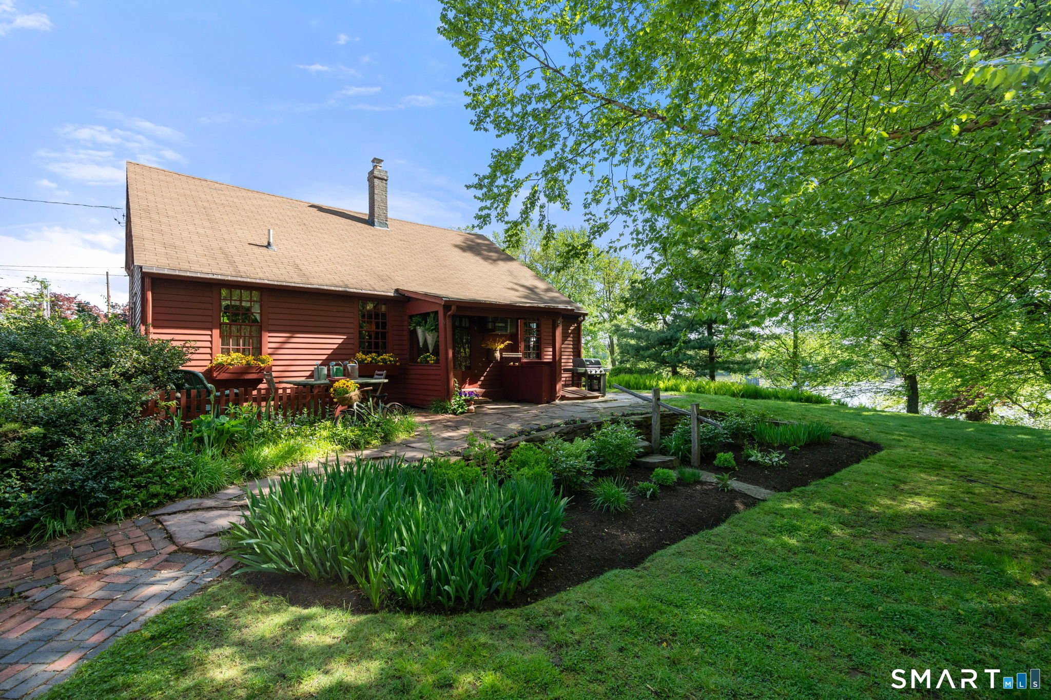 921 Thompsonville Road Suffield CT 06078