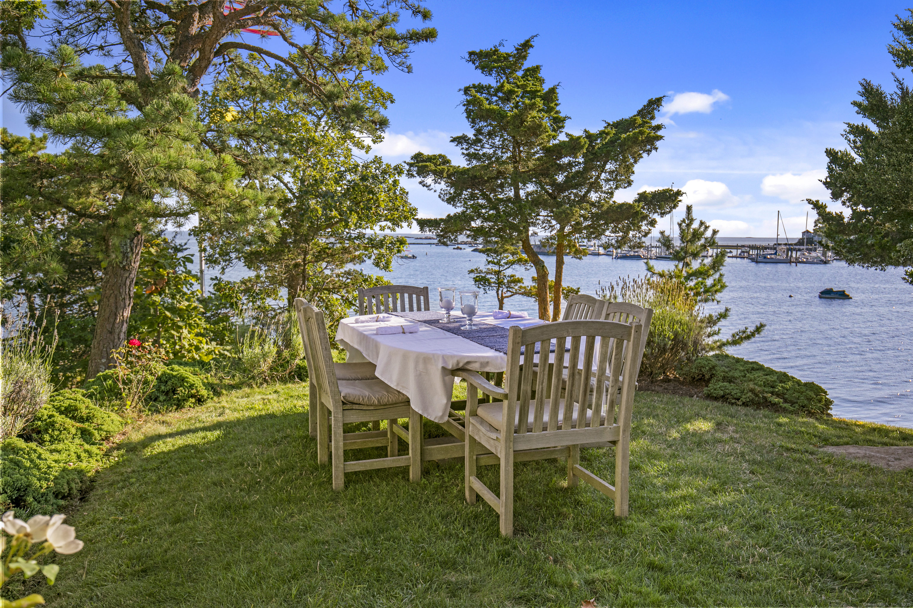 33 Thimble Farms Road Branford CT 06405