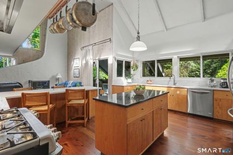 280 Brookbend Road Fairfield CT 06824