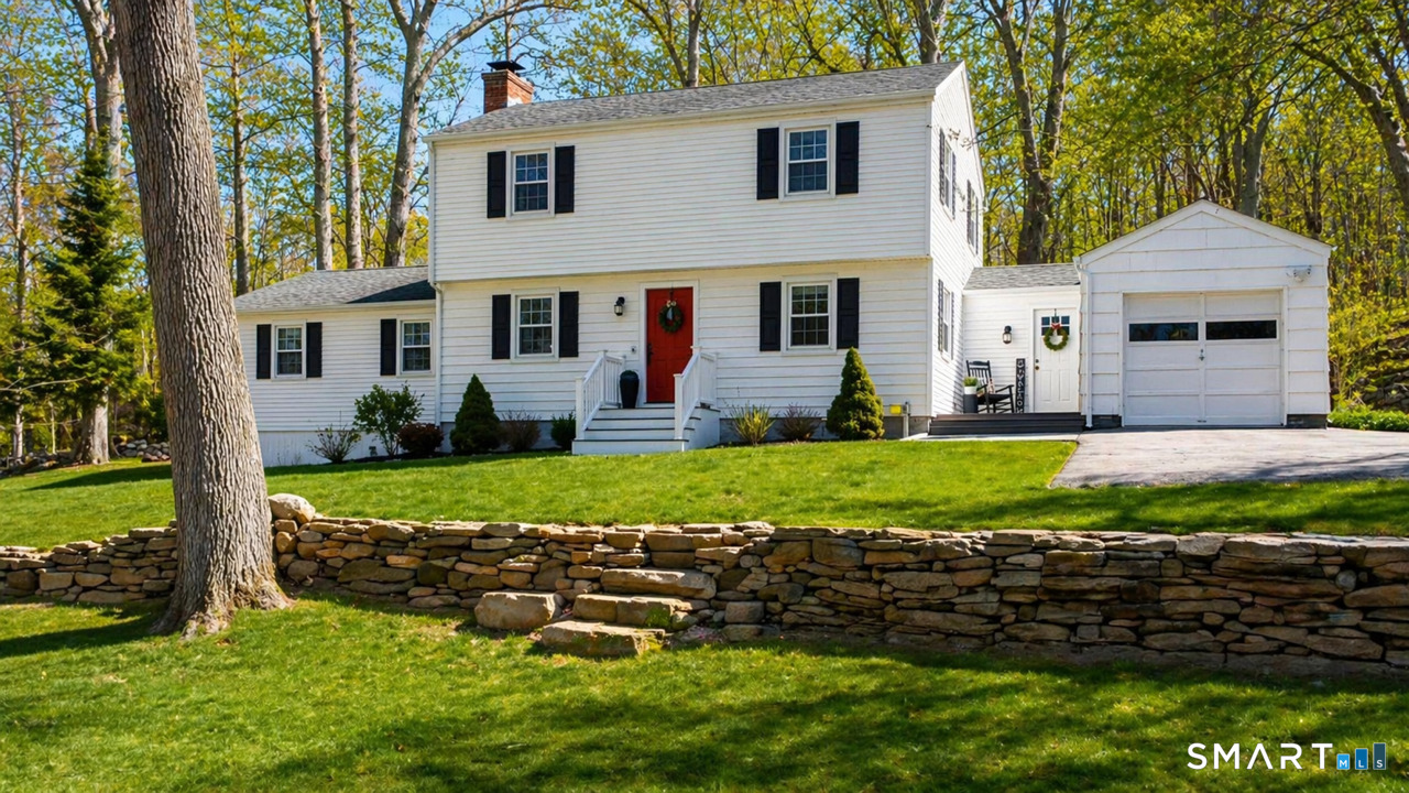 27 Brewster Drive Ledyard CT 06335