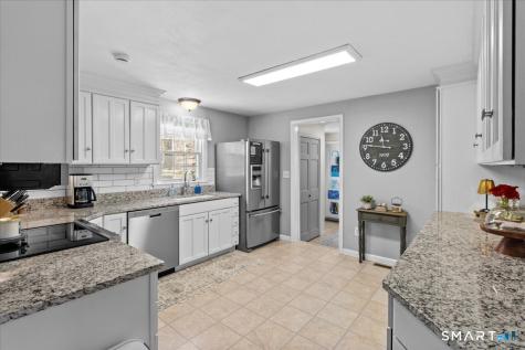 27 Brewster Drive Ledyard CT 06335