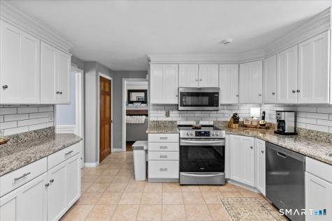 27 Brewster Drive Ledyard CT 06335