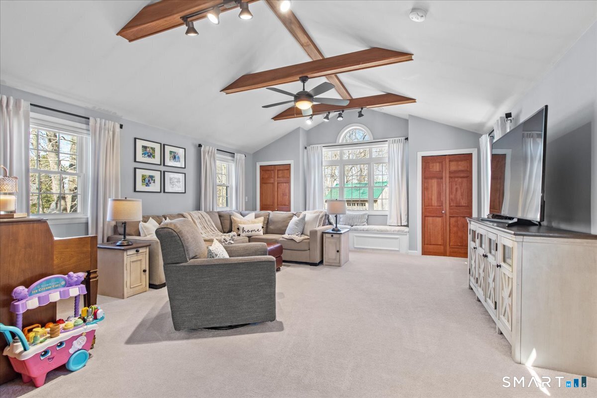27 Brewster Drive Ledyard CT 06335