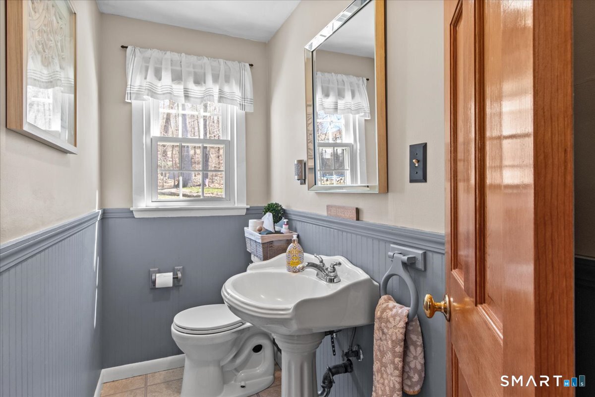 27 Brewster Drive Ledyard CT 06335