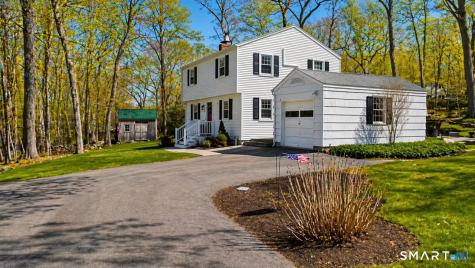 27 Brewster Drive Ledyard CT 06335