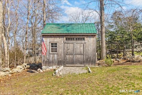 27 Brewster Drive Ledyard CT 06335