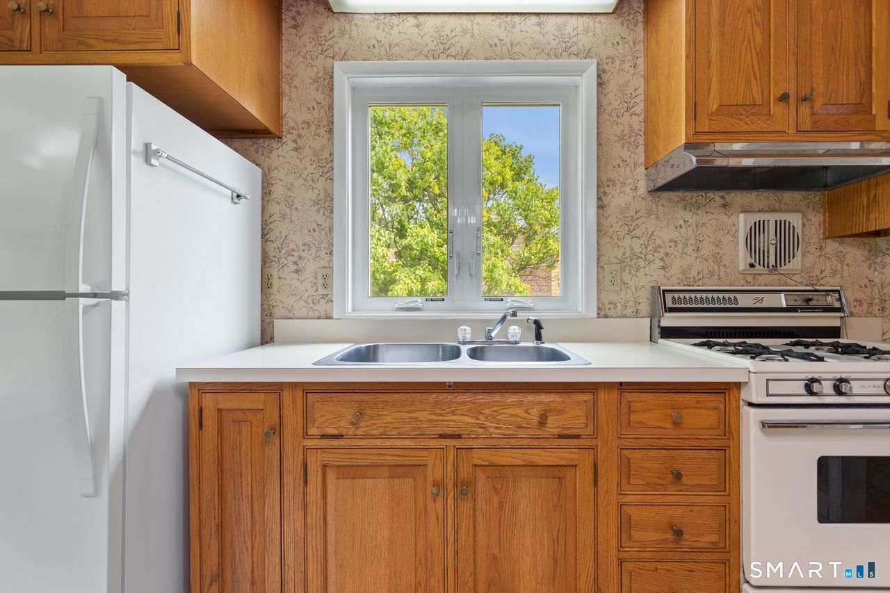 24 Crestdale Drive Danbury CT 06811