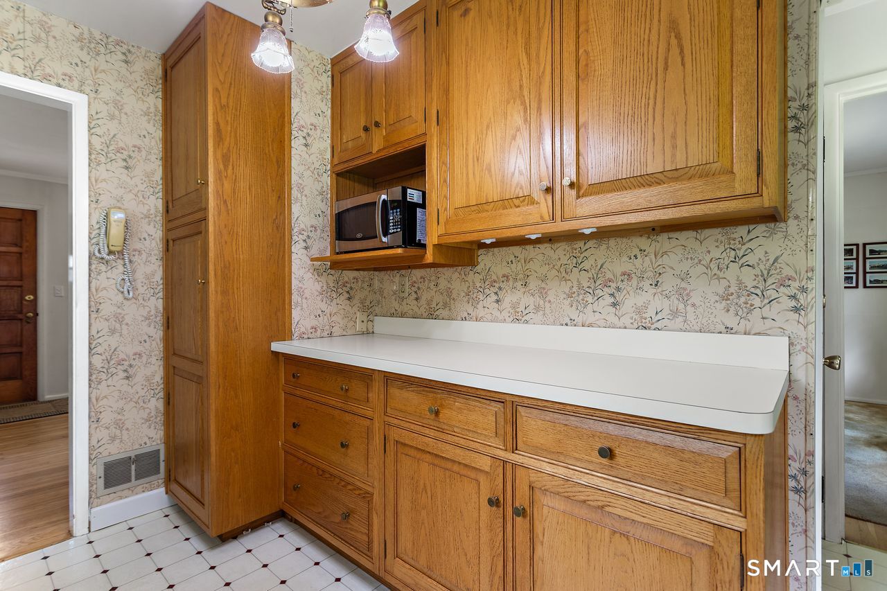 24 Crestdale Drive Danbury CT 06811