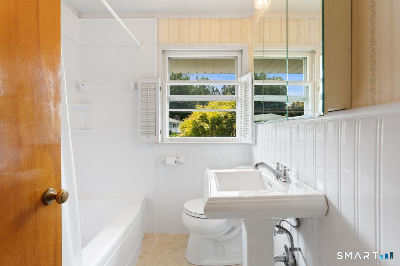 24 Crestdale Drive Danbury CT 06811