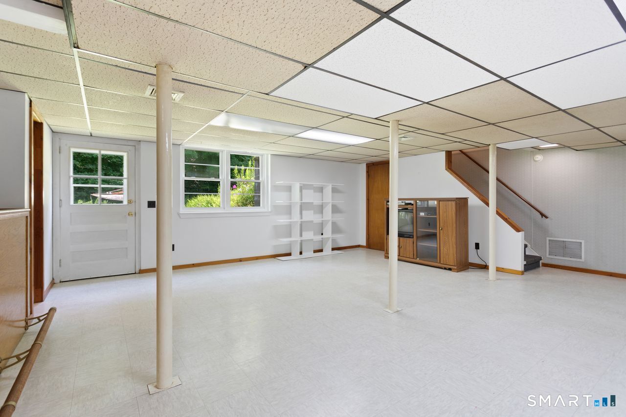 24 Crestdale Drive Danbury CT 06811