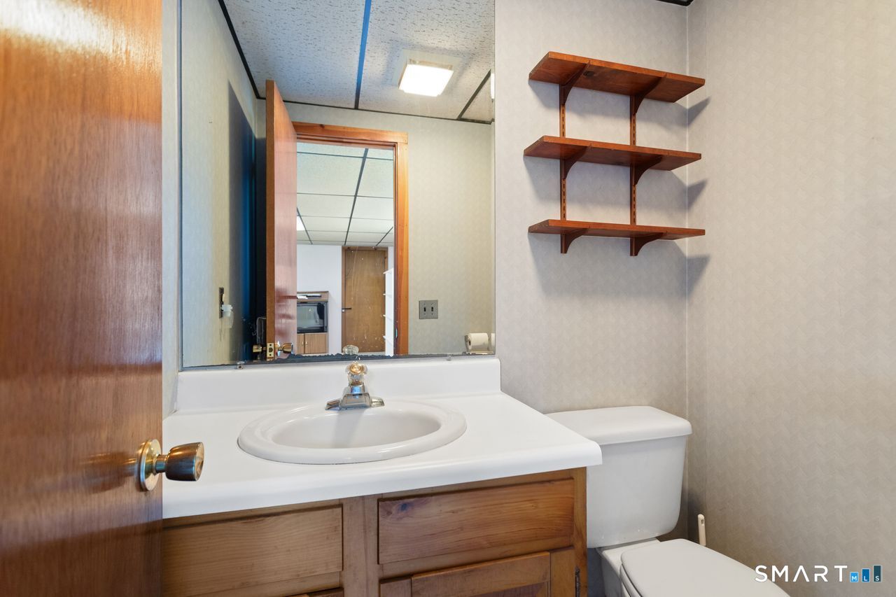 24 Crestdale Drive Danbury CT 06811