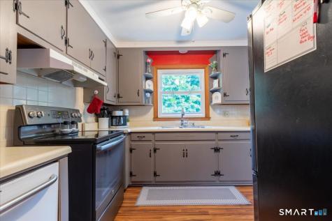 37 Mcdermott Avenue Windham CT 06226