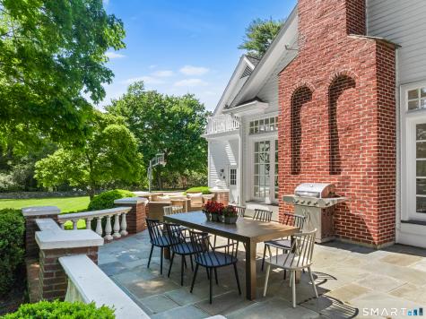 111 Golden Pond Lane Fairfield CT 06824