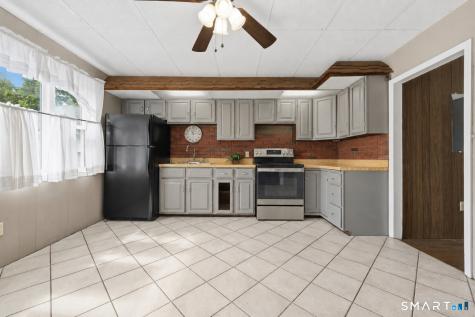 25 Maple Avenue Wallingford CT 06492