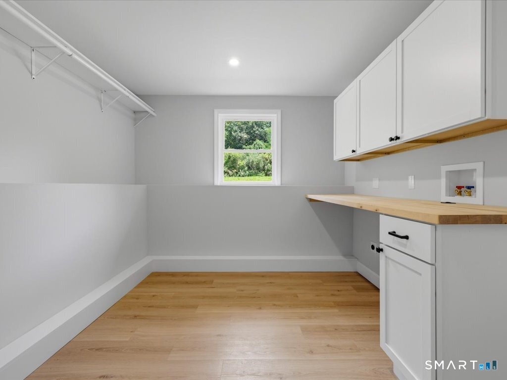 111 Carriage Drive North Haven CT 06473