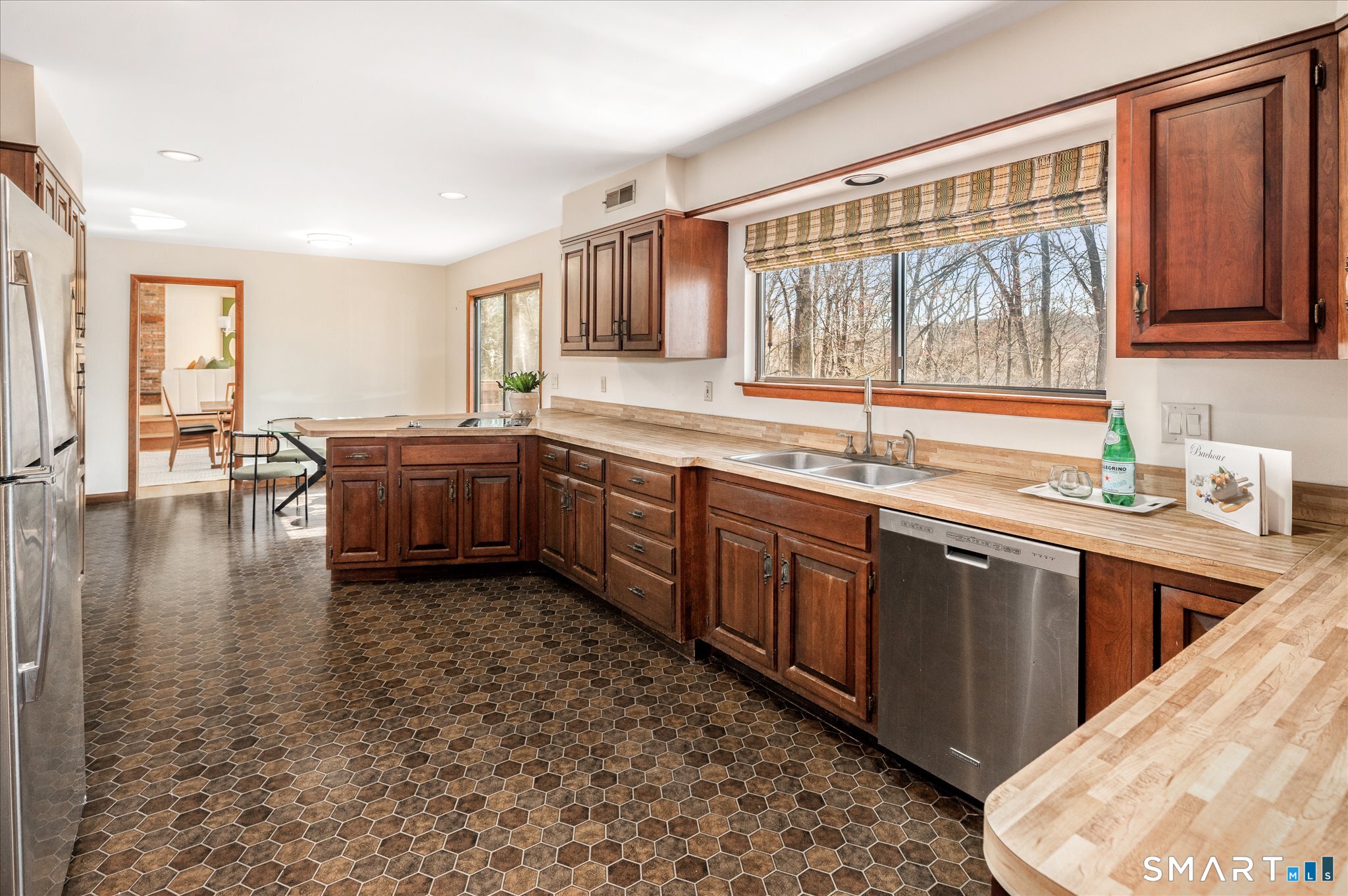 171 Highline Trail Stamford CT 06902