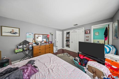 58 Oak Hollow Drive Waterbury CT 06708