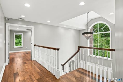 16 Mountaincrest Drive Cheshire CT 06410